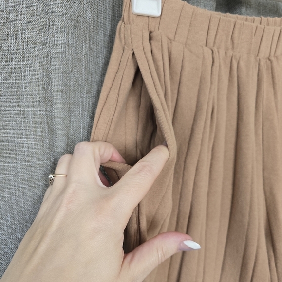 Callahan Revolve Cropped Wide Leg Ribbed Pull On Pants Size S Tan - Picture 3 of 6